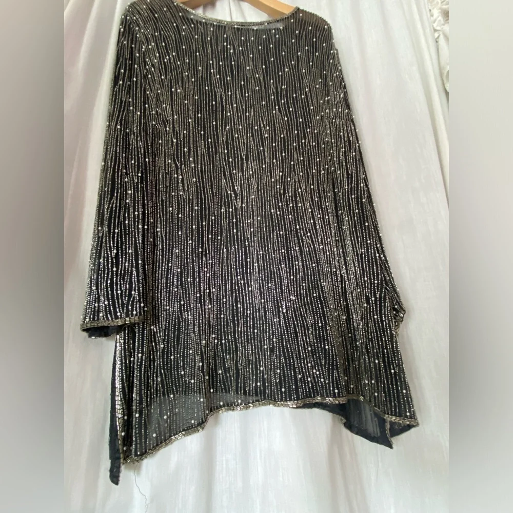 Beautiful Beaded & Pearl Long Sleeve Sheer Shirt No Tags Size Woman’s 16 - Picture 3 of 5